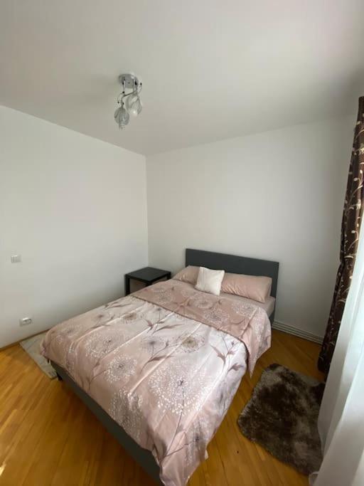 The Urban Hub 1 Apartment Iasi Ngoại thất bức ảnh